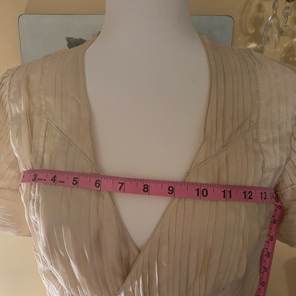 DVF Diane Von Furstenberg 100% Silk Cream Cross - Picture 3 of 14